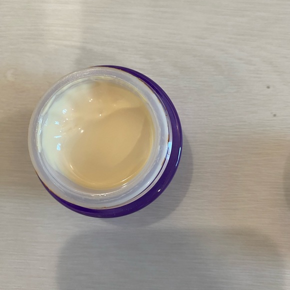 12 piece Lancome set with bag and perfume set - Picture 5 of 14